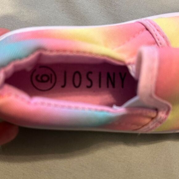 JOSINY Girls Size 6 Rainbow Unicorn Slip On Sneakers Shoes - Picture 2 of 3